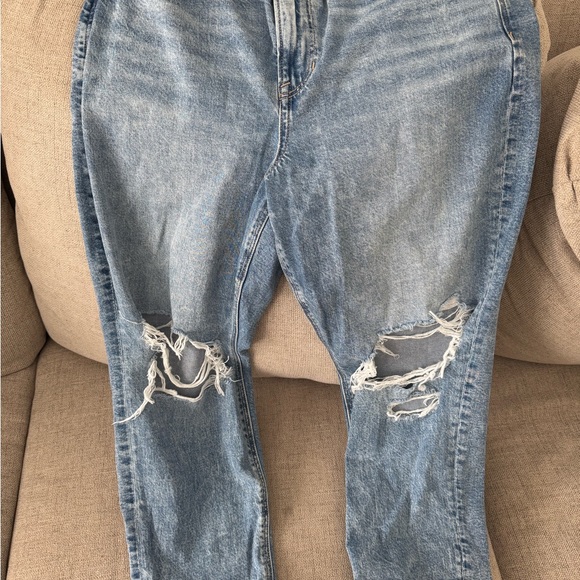 Women's AE Strigid Ripped Mom Jeans - Picture 1 of 5
